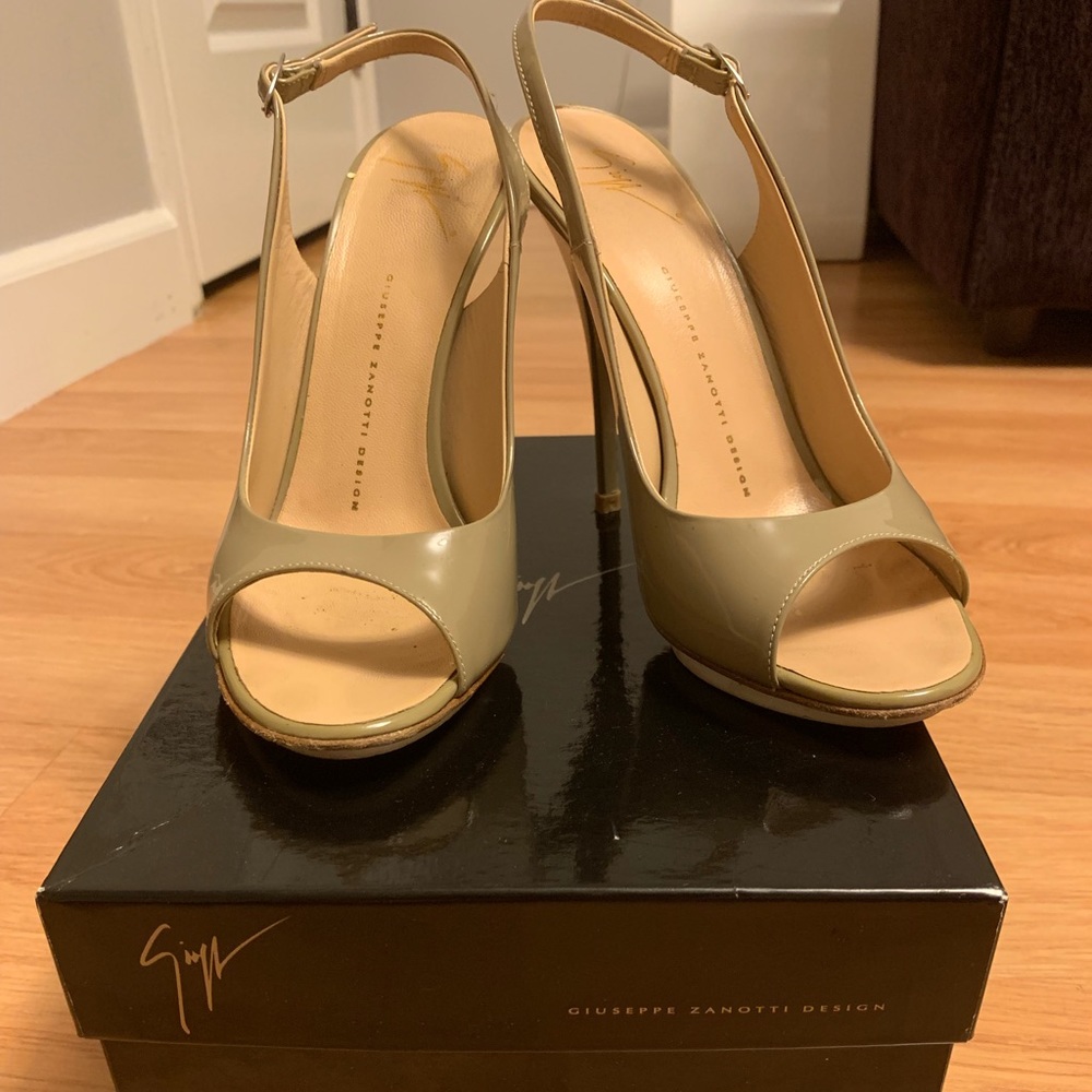 Giuseppe Zanotti open toe sandals.